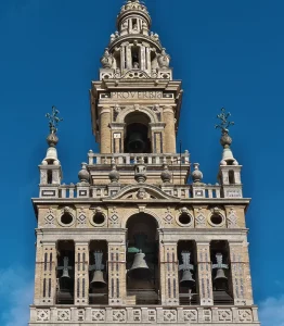 giralda catedral sevilla campanario campanas
